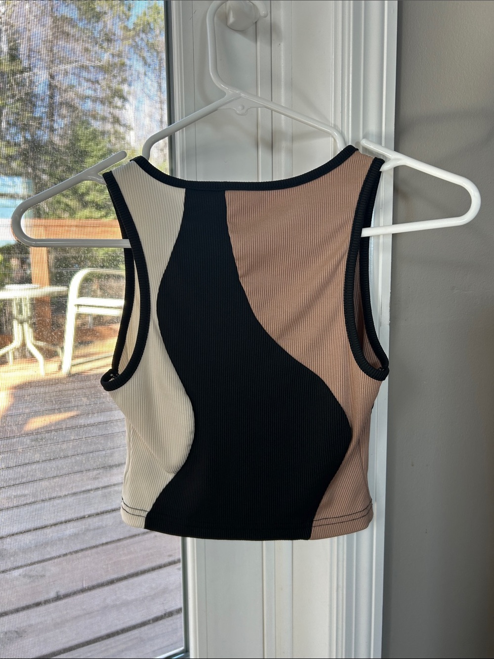 SHEIN Black, Brown & White Colorblock Ribbed Crop Tank - Picture 2 of 2